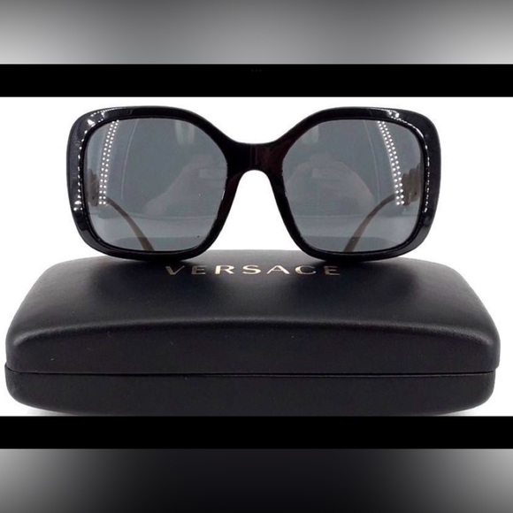 Versace Signature Medusa Coin Sunglasses with Case - Picture 6 of 15